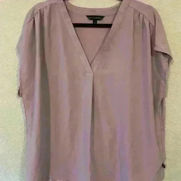 Banana Republic Tops - Banana Republic pink sleeveless top sz XL office business casual sleeveless